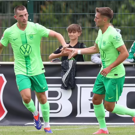 Hand in Hand in die Startelf: Der singende Kaminski und der fleißige Fischer