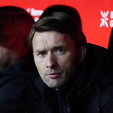 „Simon ist nicht im Neptunbad“: Bayer sucht intensiv nach Terrier-Ersatz