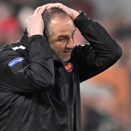 „Bitterer geht es ja gar nicht“: Schmidt nach Pleite in Augsburg fassungslos